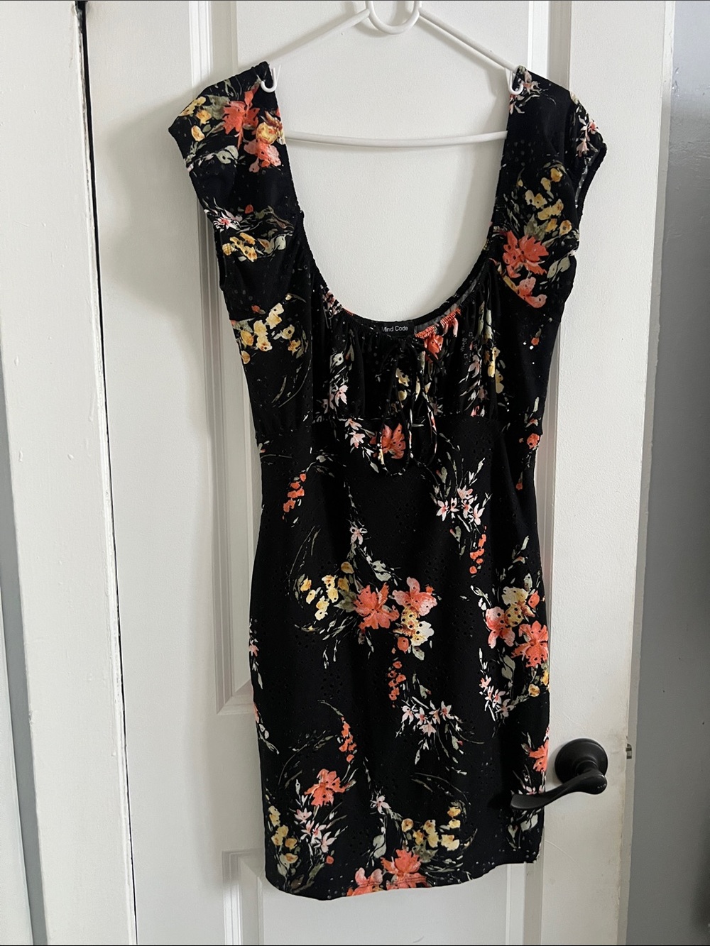 Black Floral Scoop-Neck Women's Dress